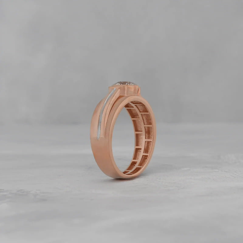 Monarch Round Bezel Groove Signet Ring — profile view