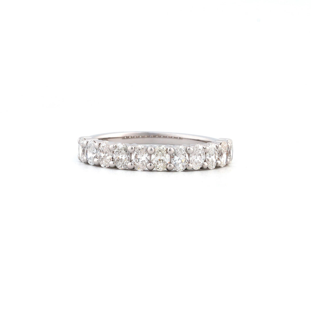 Serenade Graduated Round Diamond Band — front view