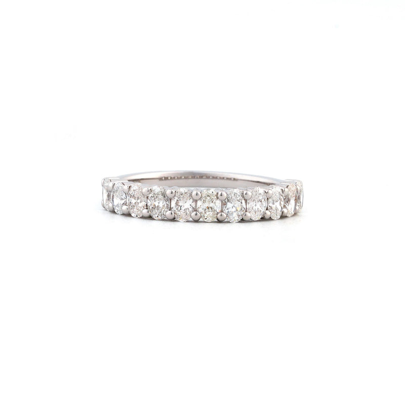 Serenade Graduated Round Diamond Band — front view