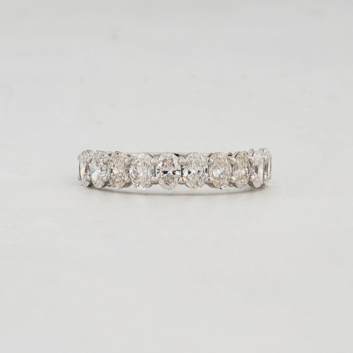 Lumina Graduated Round Diamond Band — front view