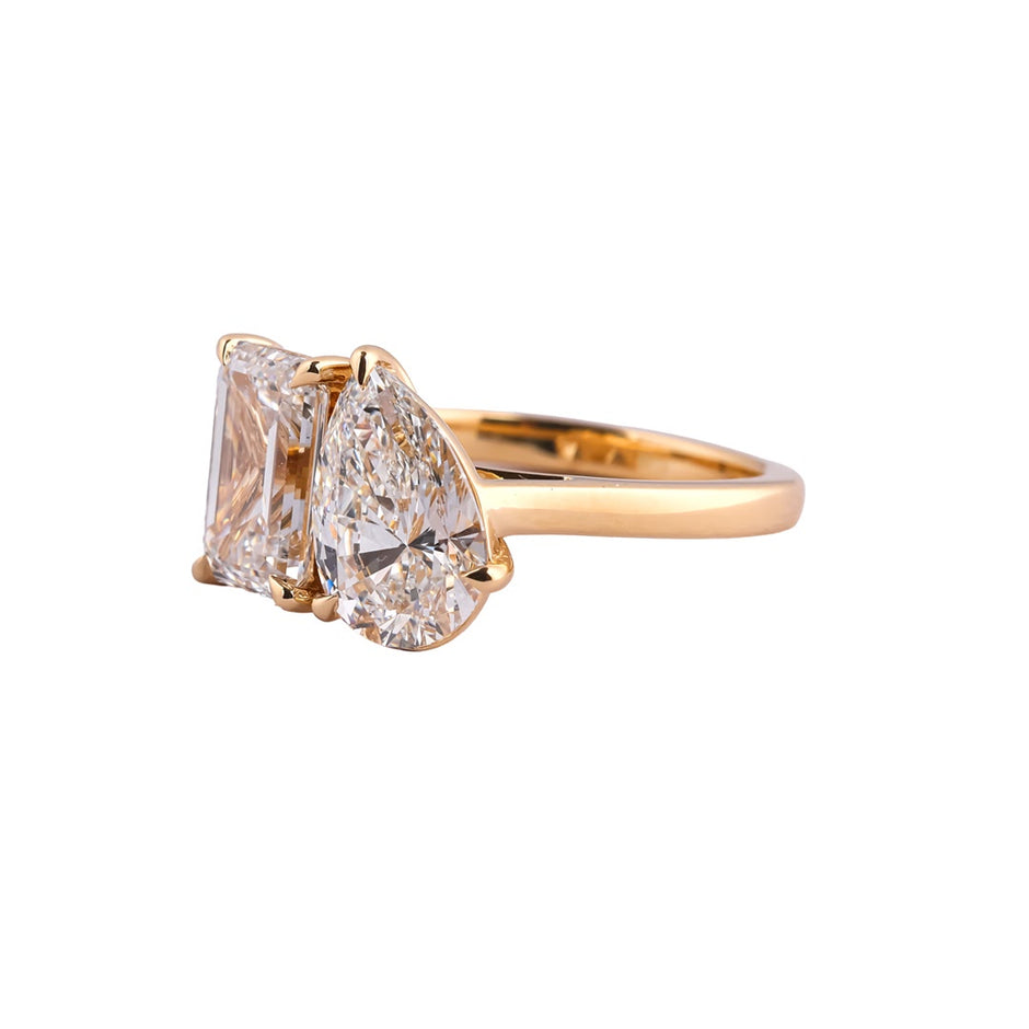 Duet Deco Emerald & Pear Toi et Moi Ring — view 2