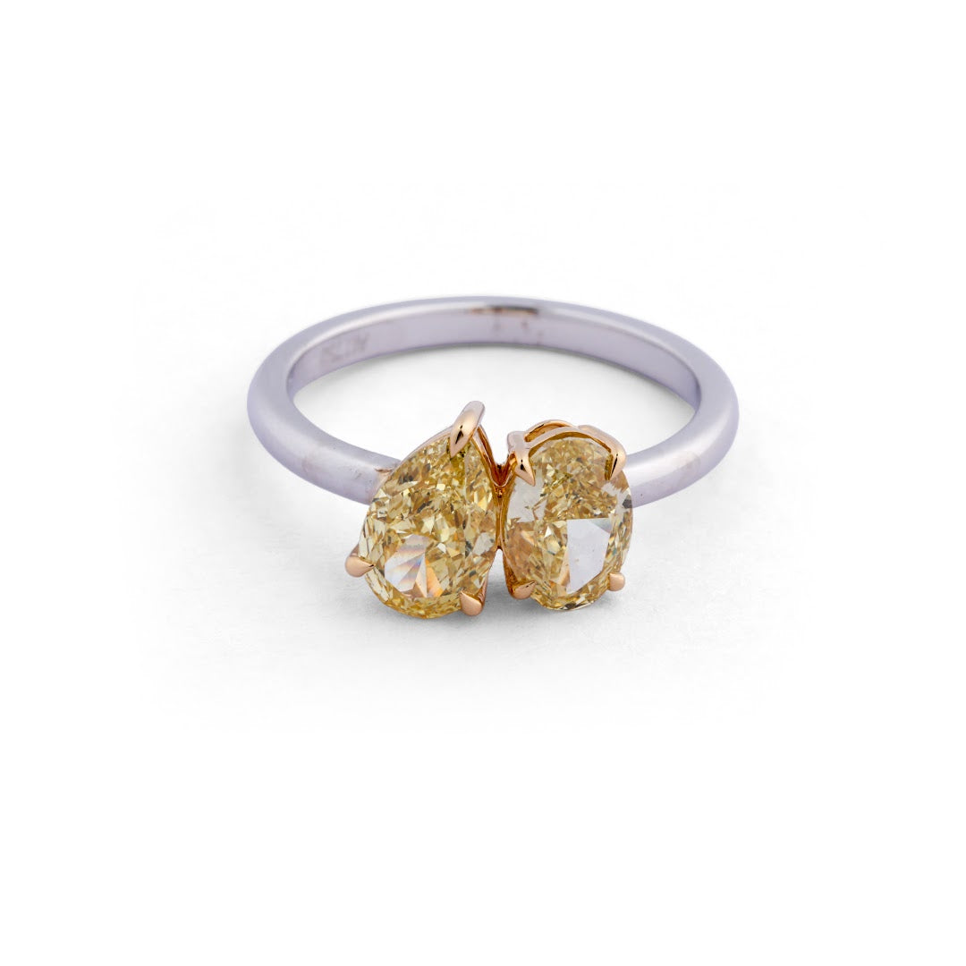 Pear & Oval Toi et Moi Lab-Grown Diamond Ring - side view