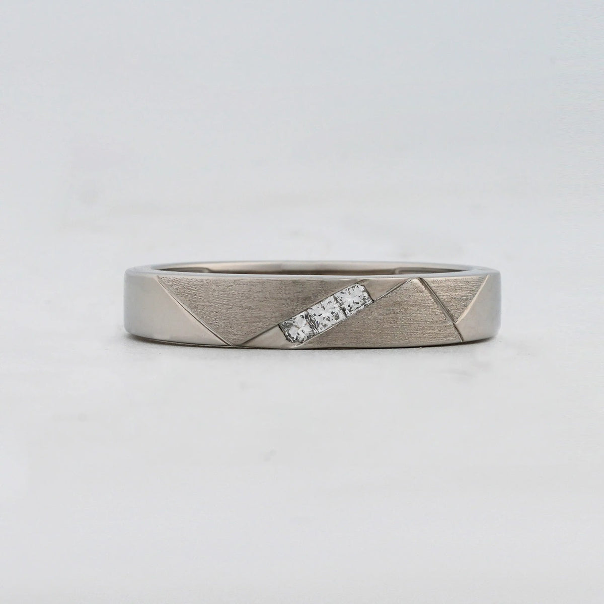 RJA0100 — detail view