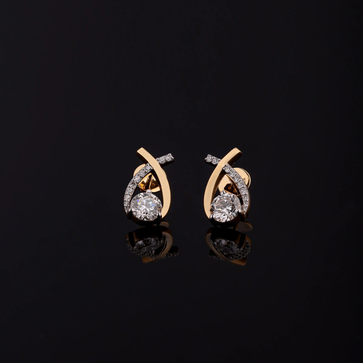 Orbit Crossover Round Diamond Stud Earrings