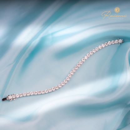 14.8 Carat Timeless Round Lab Grown Diamond Bracelet in Gold For Women