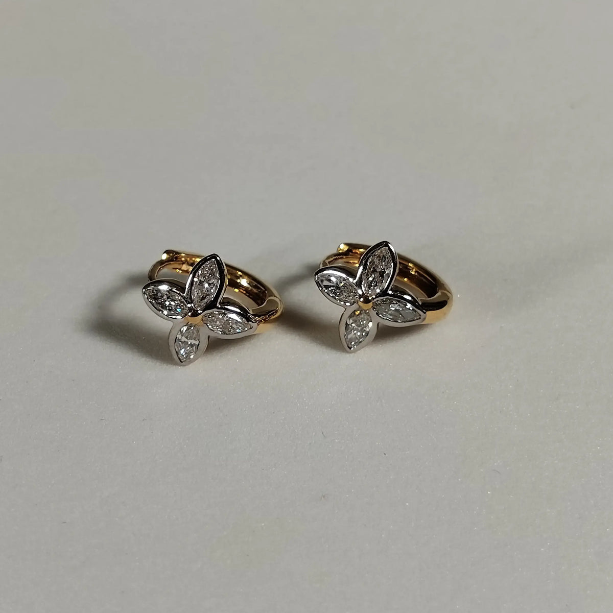 8670 Earring