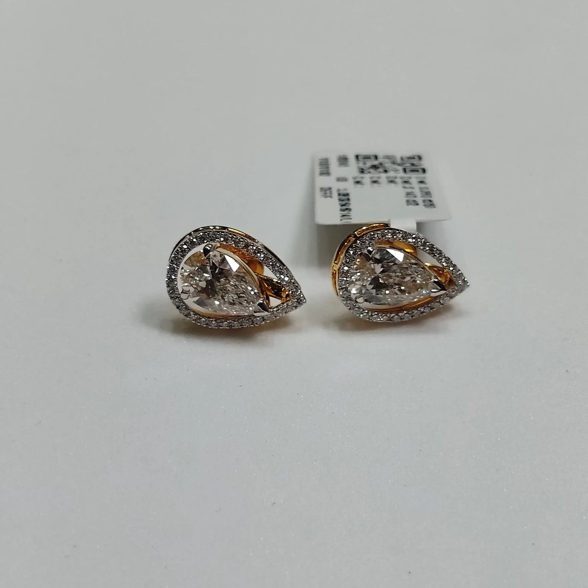 8246 Earring