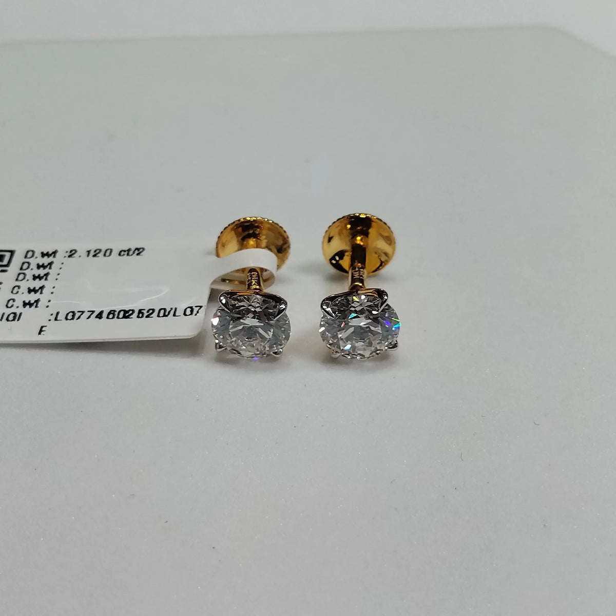 7143 Earring