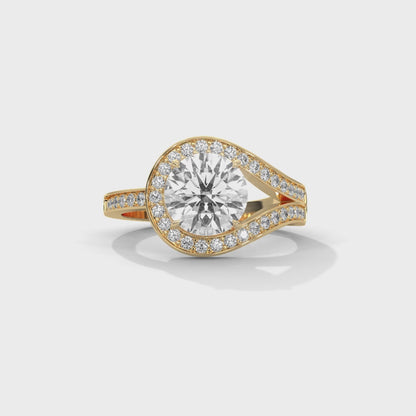 Antique Classic Round Halo Engagement Ring For Women in 2 Carat Lab Diamond